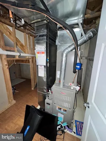 a view of a walk in closet