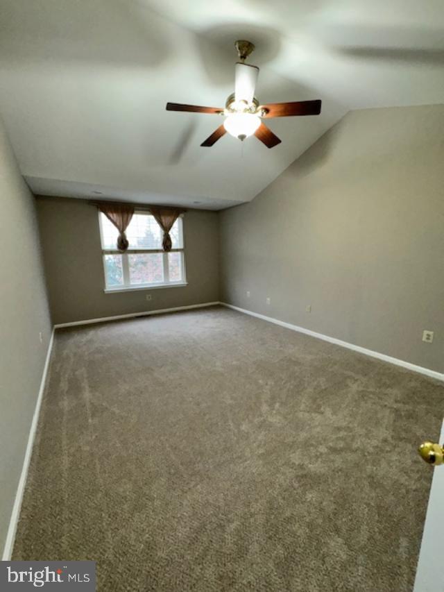 28 Madison Way Downingtown, PA 19335 - Photo 34 of 44 en empty room with window