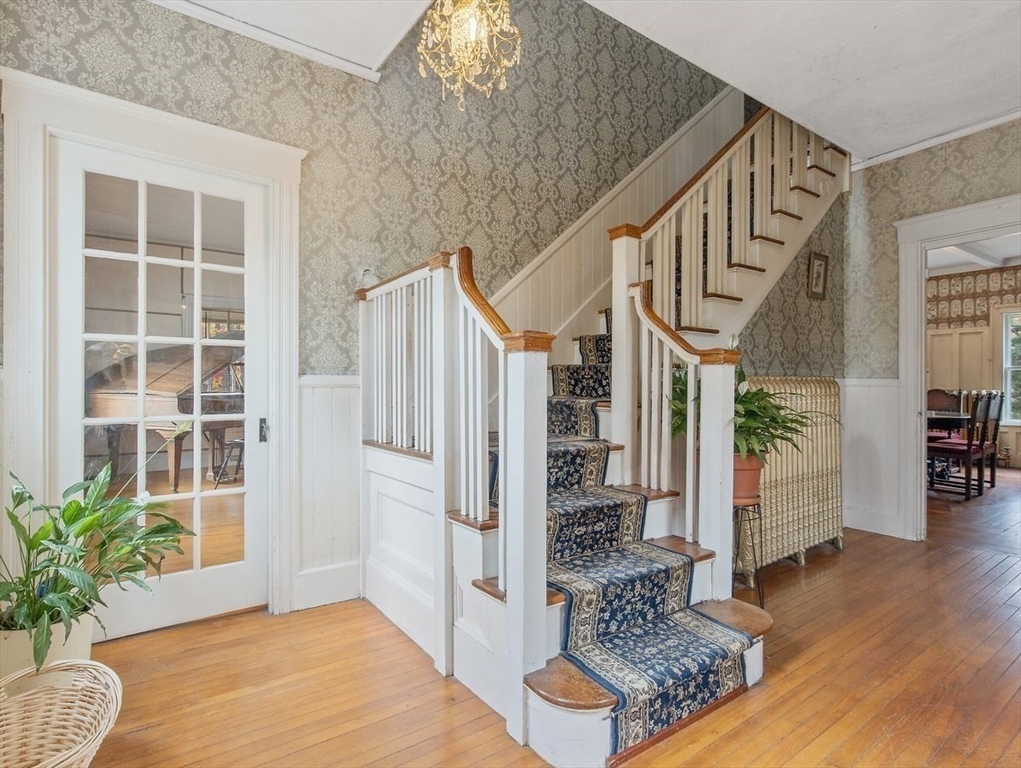 12 Spring Street Foxboro, MA 02035 - Photo 11 of 42