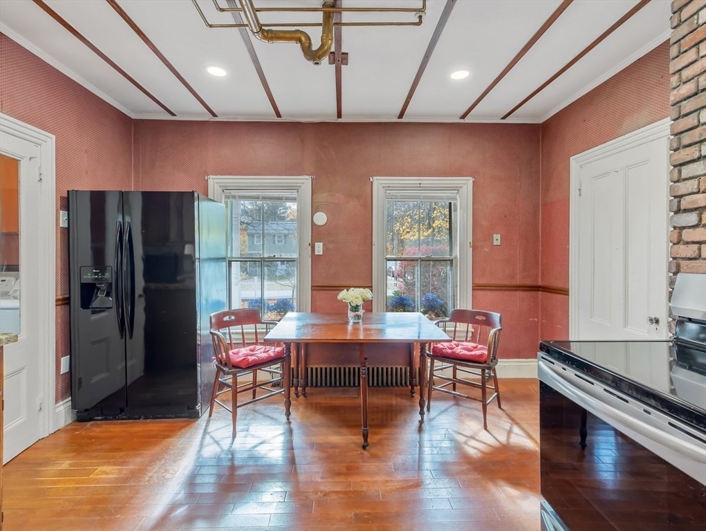 12 Spring Street Foxboro, MA 02035 - Photo 7 of 42