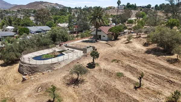 a close up of a shower