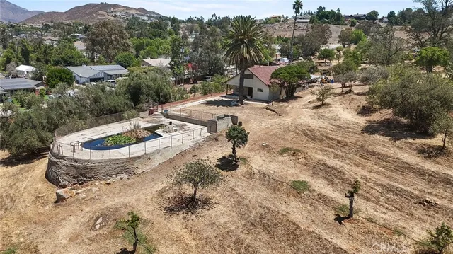 a close up of a shower