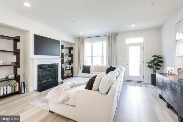 $700,000 | 1096 Holden Road, Frederick, MD 21701