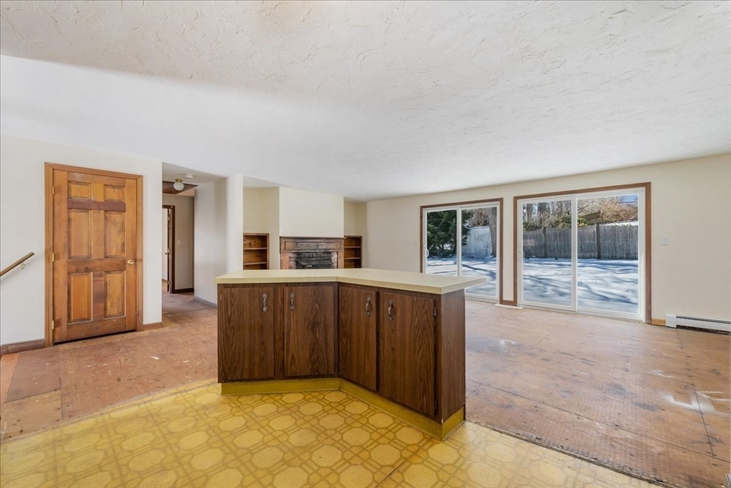 99 Rindge Street Weymouth, MA 02189 - Photo 7 of 35 Gallery Image 7