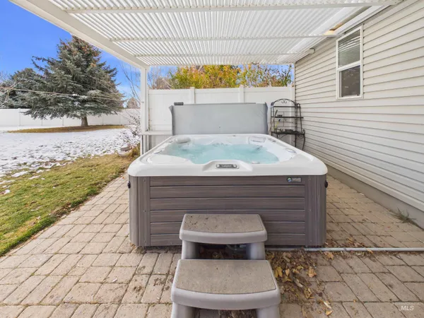 $715,000 | 3449 Hiland Avenue, Burley, ID 83318