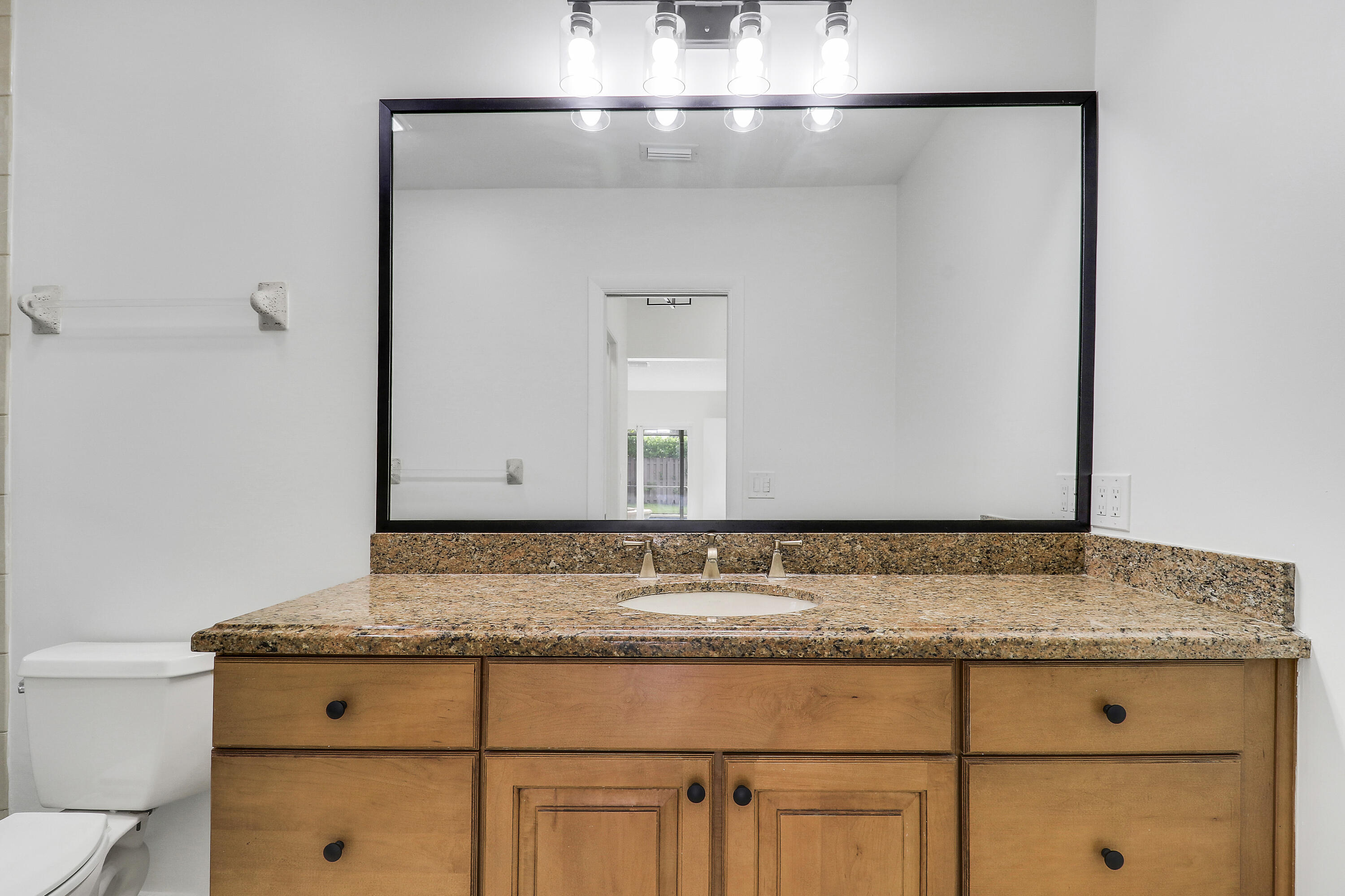100 Southwest 15th Court Boca Raton, FL 33486 - Photo 22 of 41 Master Bathroom