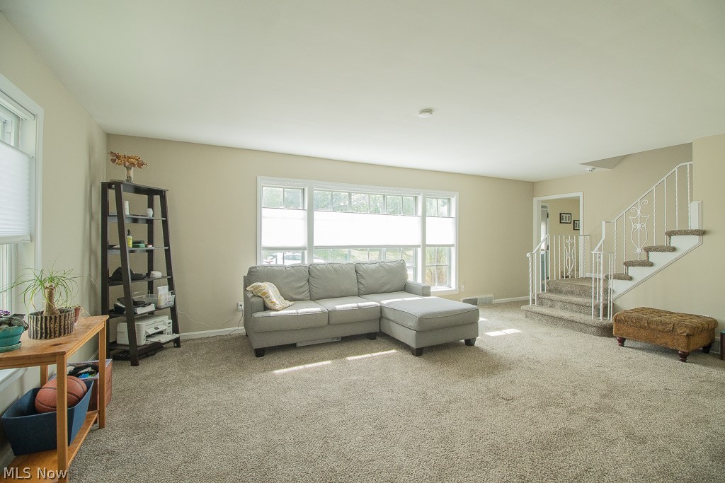 3142 Sebor Road Cleveland, OH 44120 - Photo 10 of 45