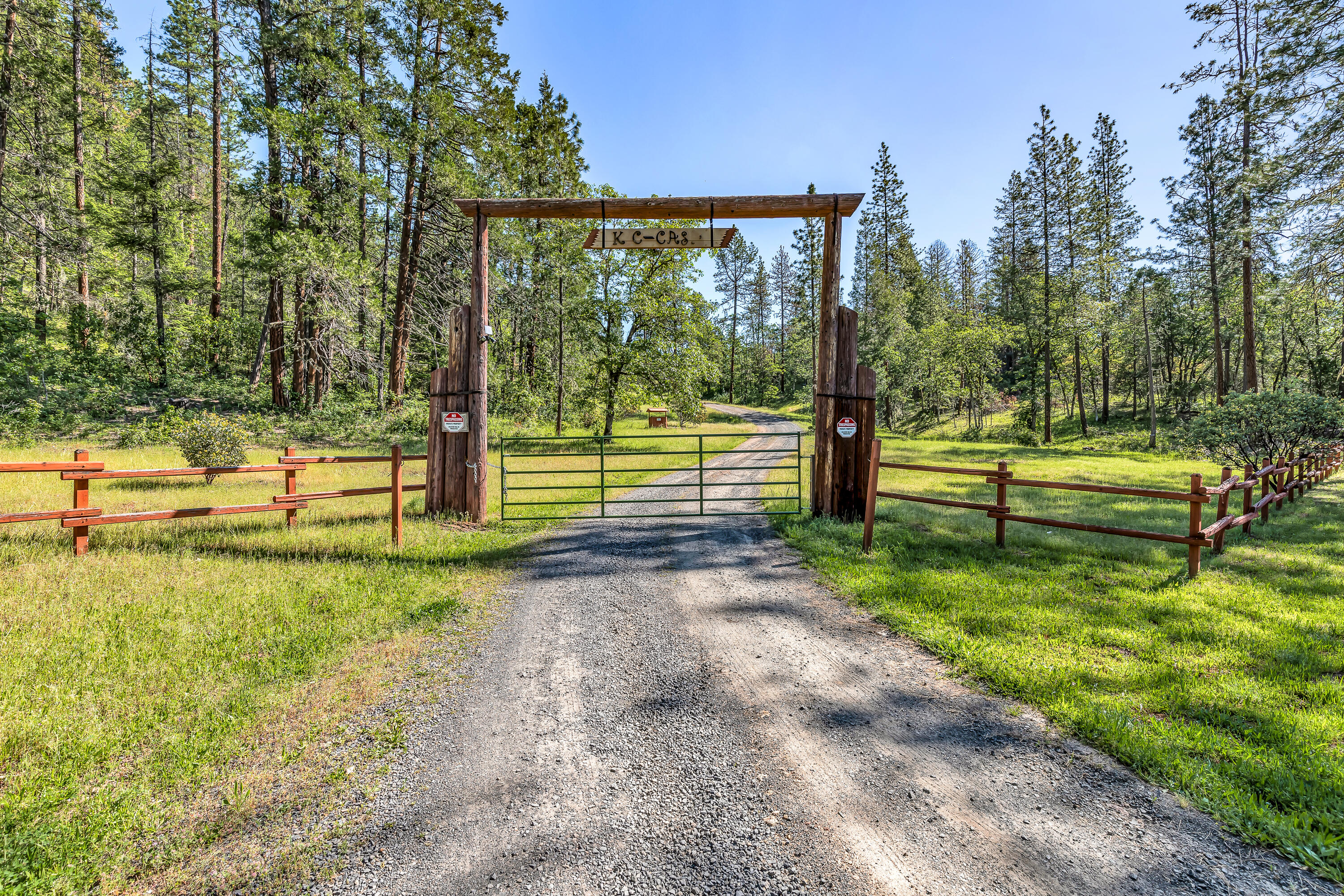 1306 Lewis Road Prospect, OR 97536 - Photo 46 of 66 9R9A9835