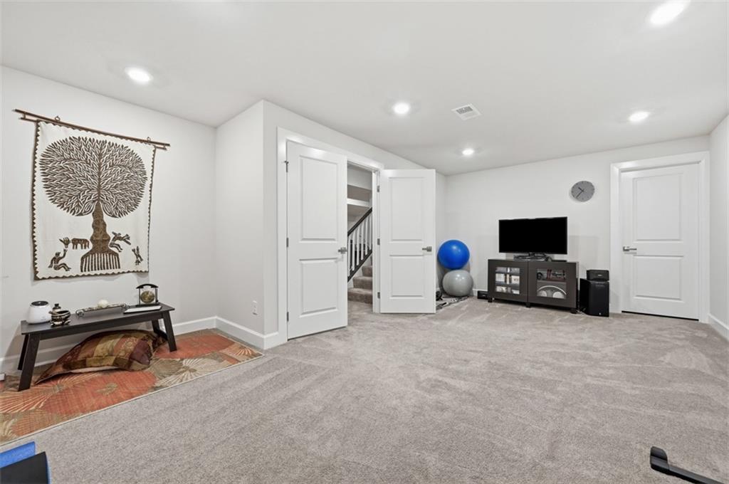 218 Sonni Lane McKees Rocks, PA 15136 - Photo 37 of 50