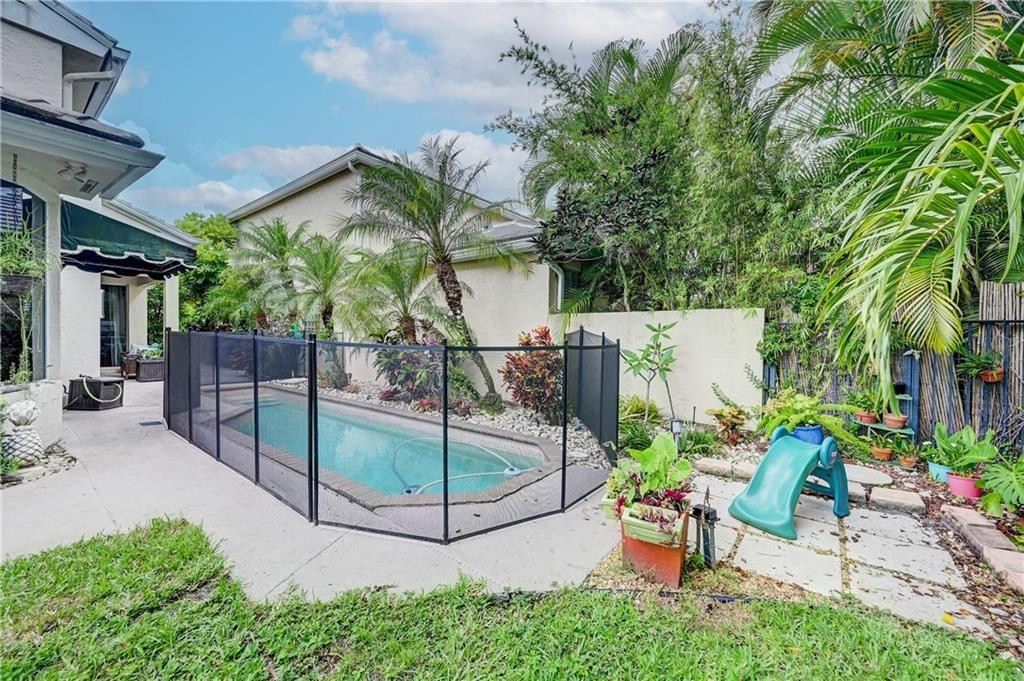 8171 Hampton Wood Drive Boca Raton, FL 33433 - Photo 27 of 56 Photo 37