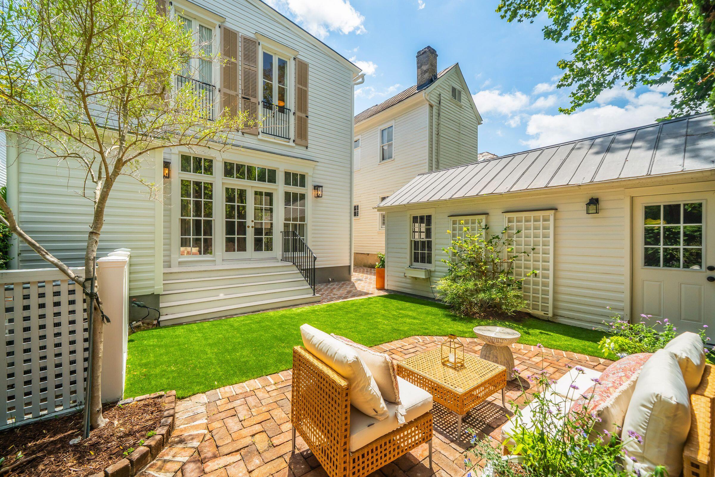 95 Church Street Charleston, SC 29401 - Photo 69 of 87 Backyard/Patio