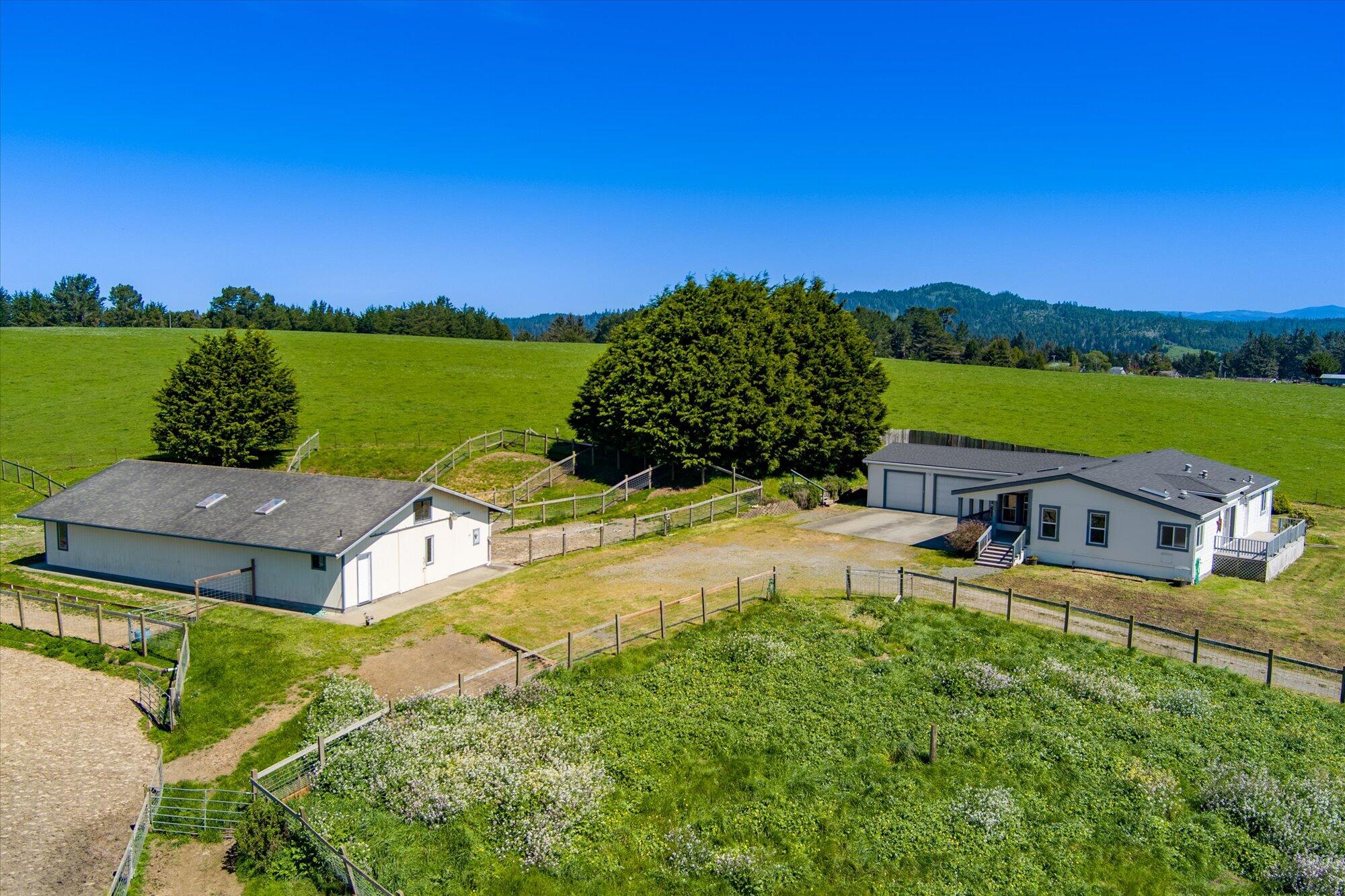 005-255 Hillcrest-207