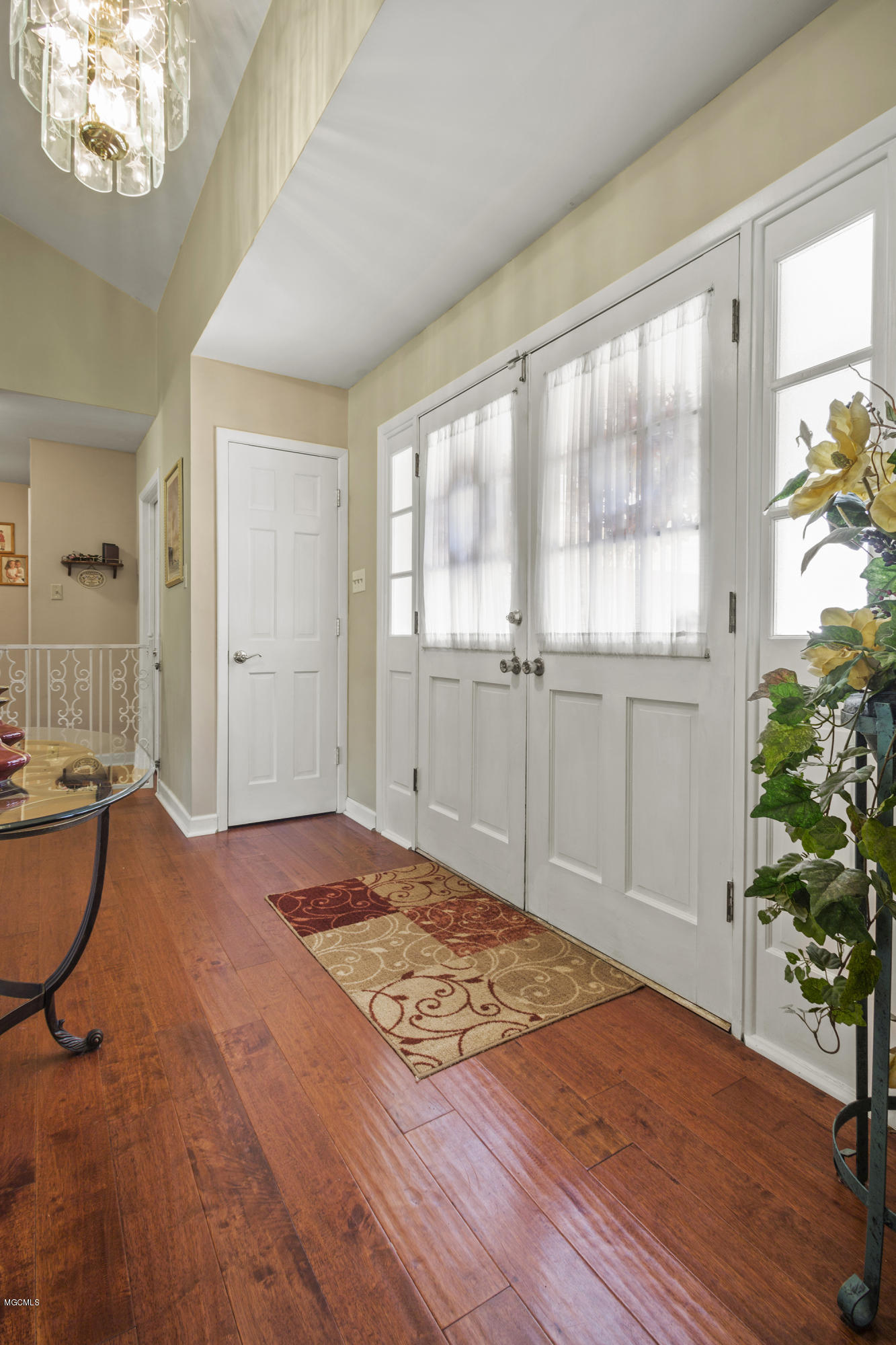 13713 Paraiso Road Ocean Springs, MS 39564 - Photo 4 of 27 Front Entrance