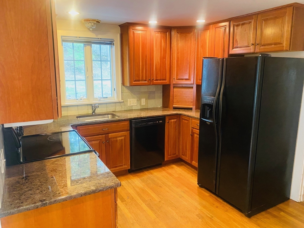 10 Seward Road Stoneham, MA 02180 - Photo 2 of 16 Gallery Image 2