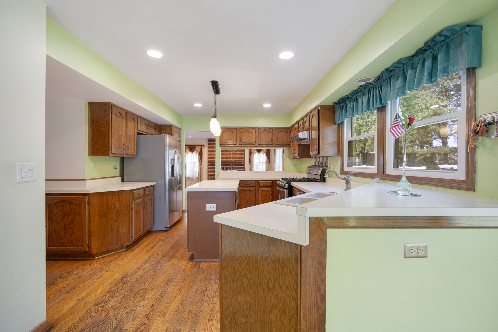 565 Rutgers Lane Elk Grove Village, IL 60007 - Photo 13 of 35 Gallery Image 13