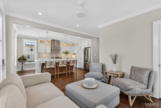 $900,000 | 727 Marshall Avenue, Webster Groves, MO 63119