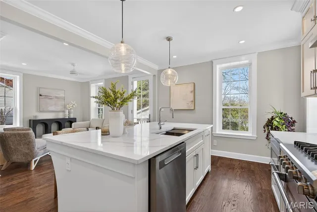 $900,000 | 727 Marshall Avenue, Webster Groves, MO 63119