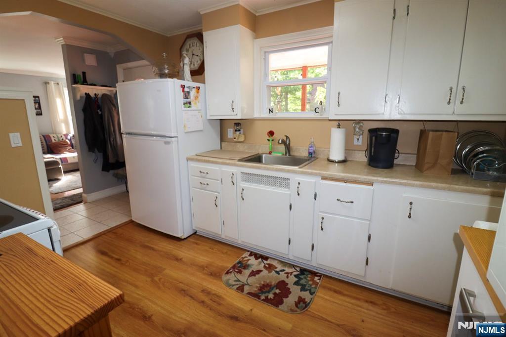 1 Dorel Road Hopatcong, NJ 07821 - Photo 7 of 37