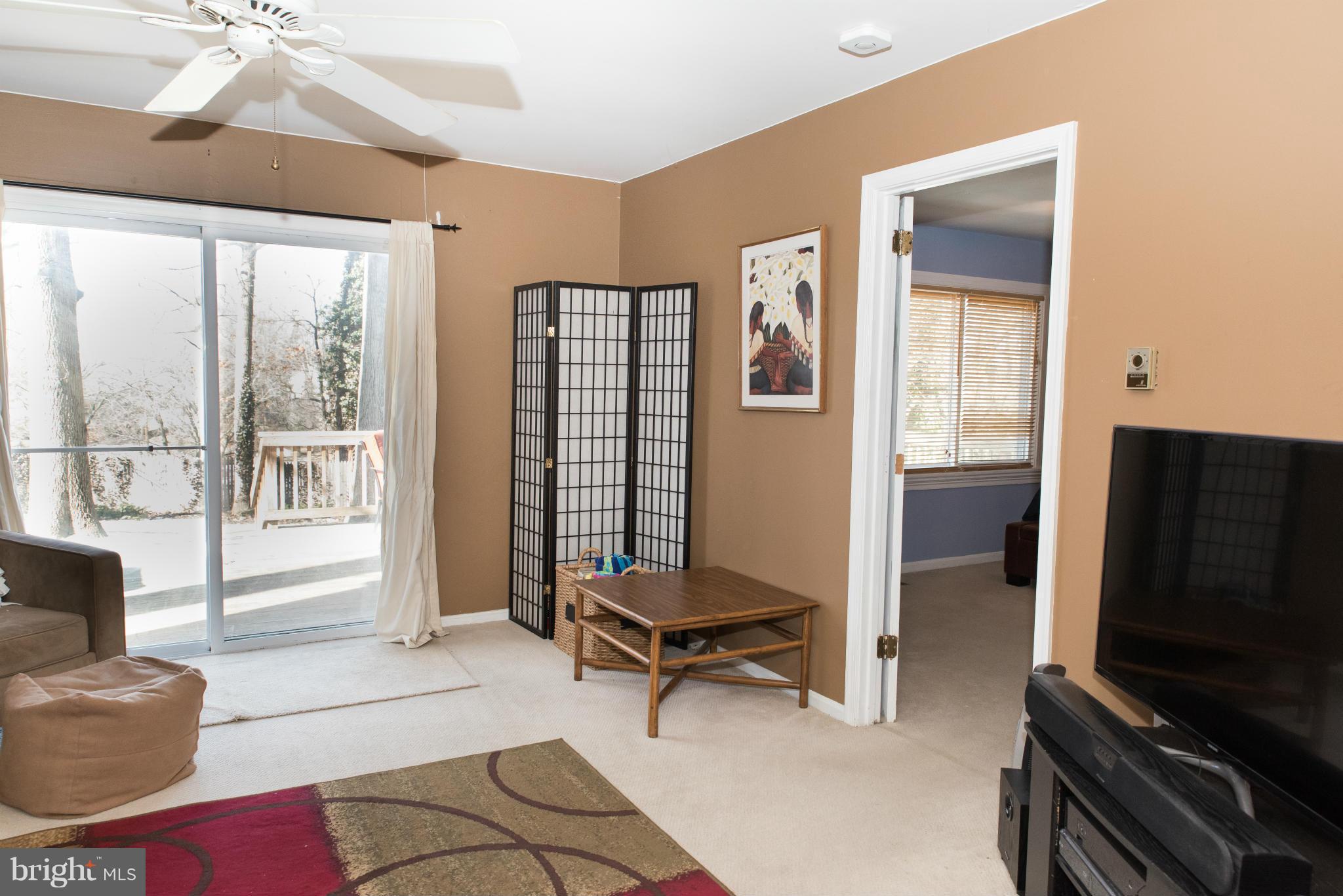 11710 Hatcher Place Silver Spring, MD 20902 - Photo 3 of 30 Living Room