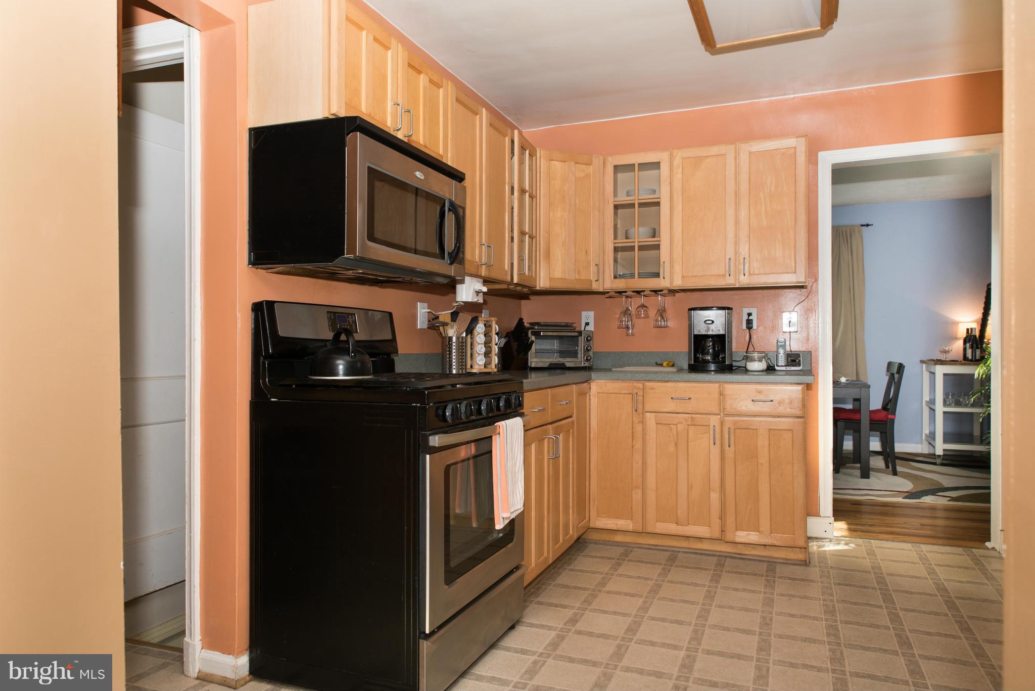 11710 Hatcher Place Silver Spring, MD 20902 - Photo 5 of 30 Kitchen