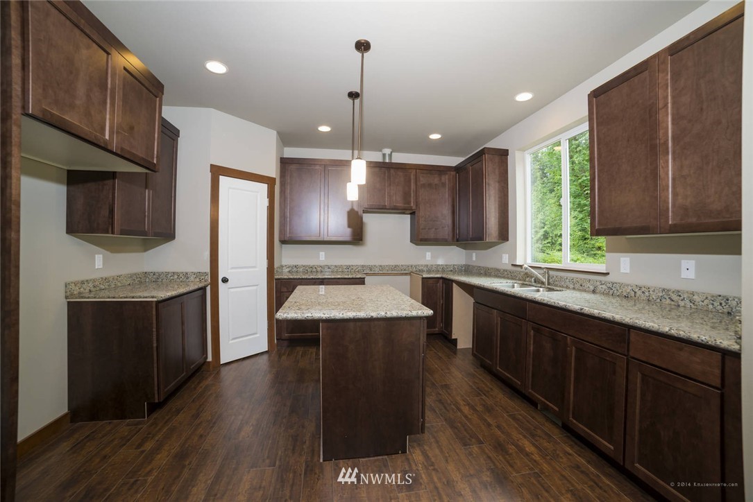 13029 Woods Lake Road Monroe, WA 98272 - Photo 3 of 17 Gallery Image 3