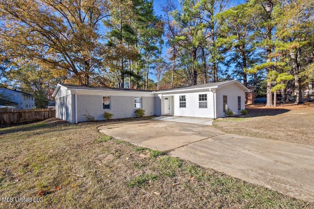 1106 Post Road Clinton, MS 39056 - Photo 3 of 23 02-HTP21087 - Copy (2)