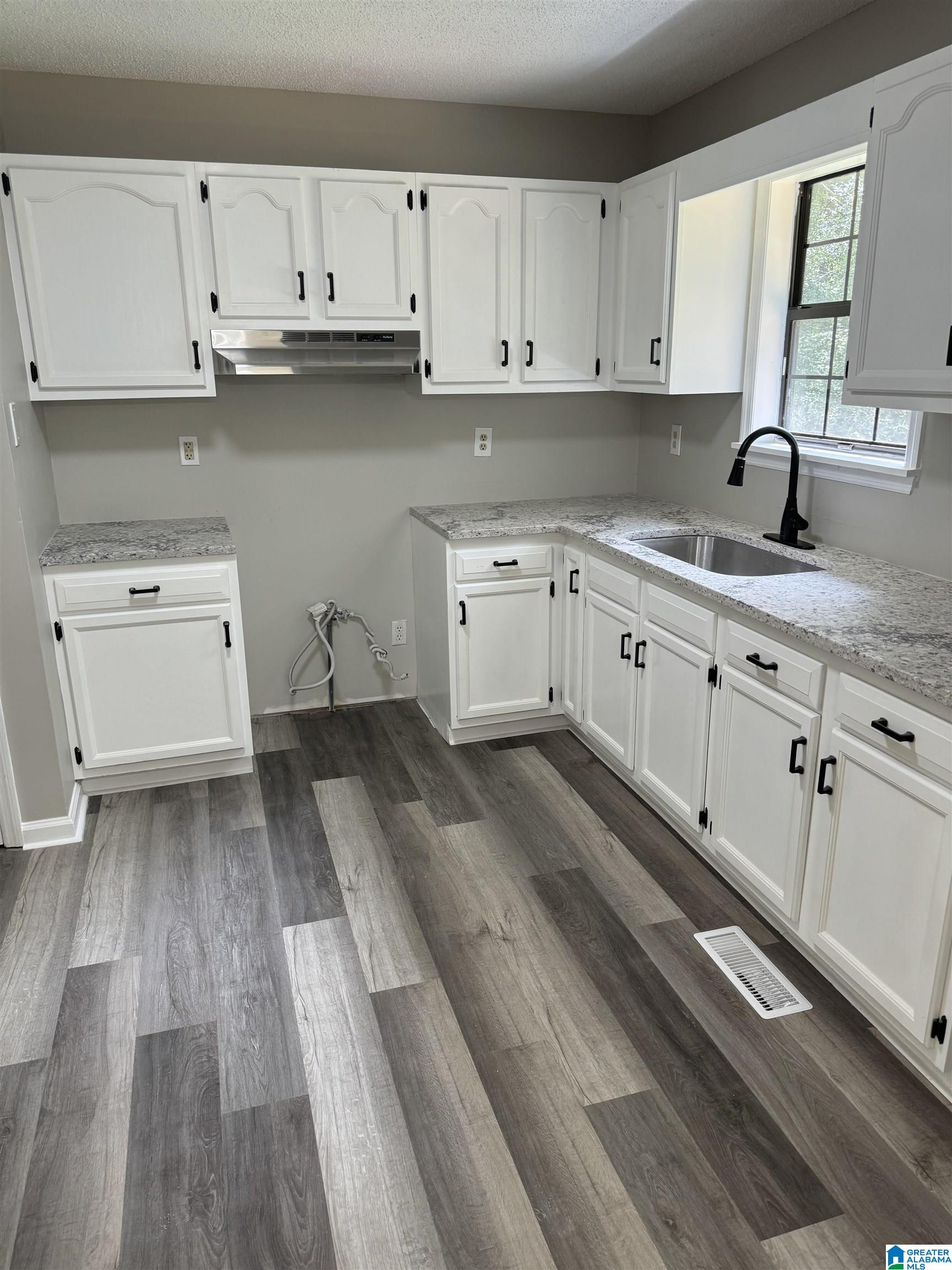 1040 Cove Shocco Road Talladega, AL 35160 - Photo 43 of 46