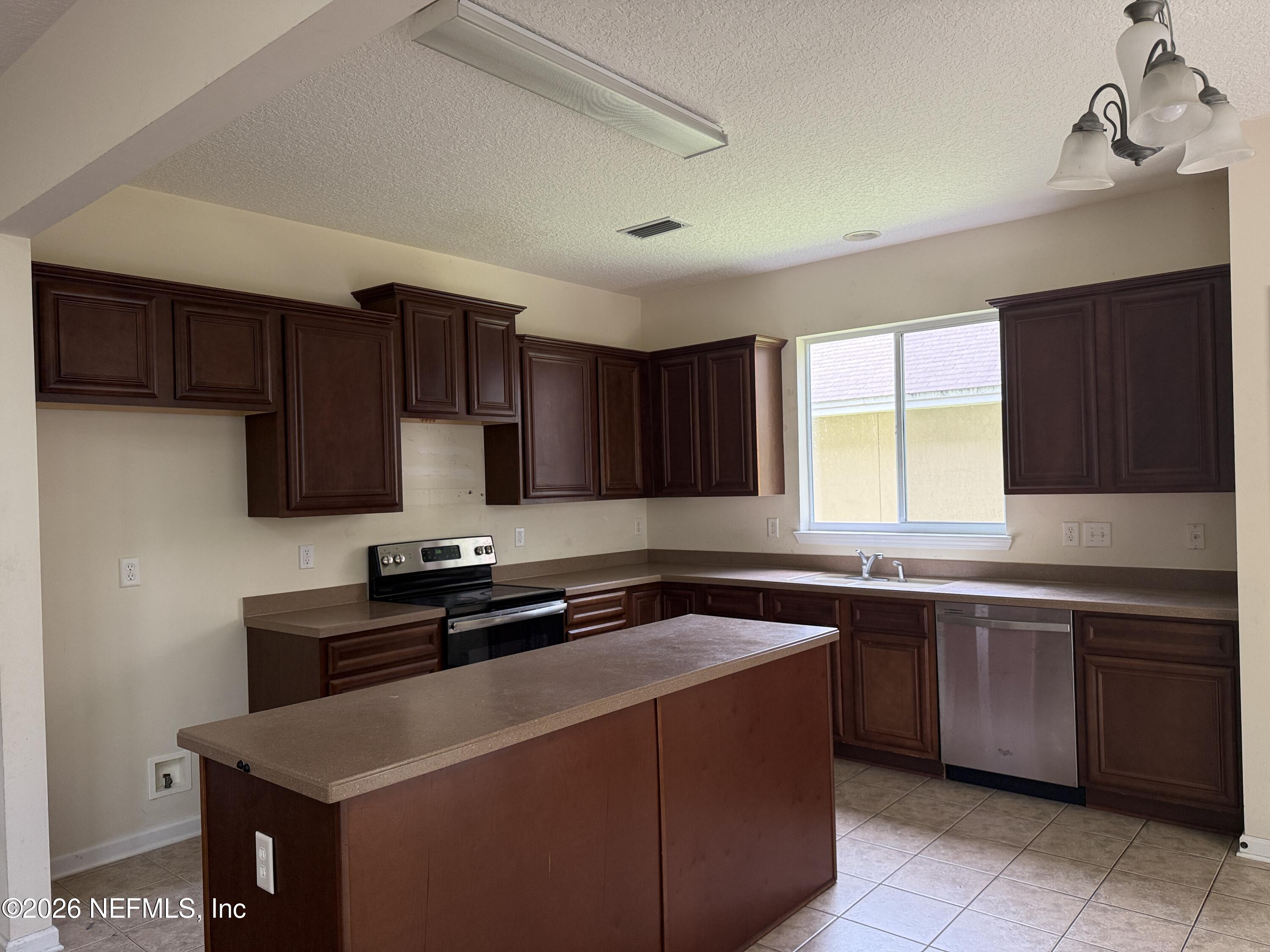 11529 Oaklawn Road Jacksonville, FL 32218 - Photo 10 of 29 Kitchen