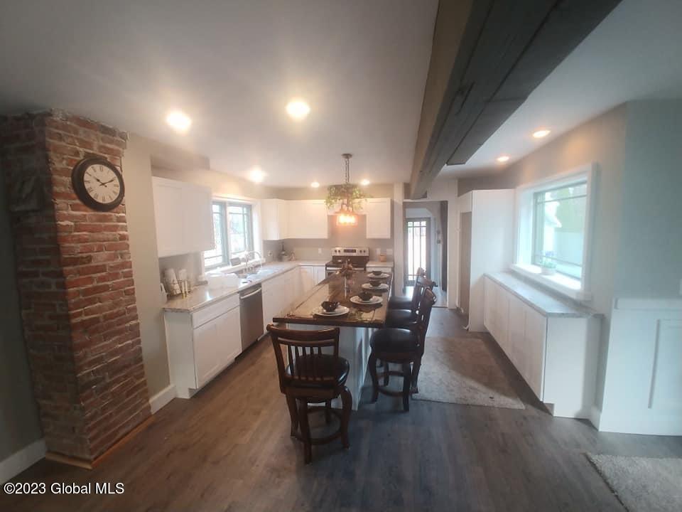 28 North Street Schenectady, NY 12305 - Photo 7 of 78 28 North kitt