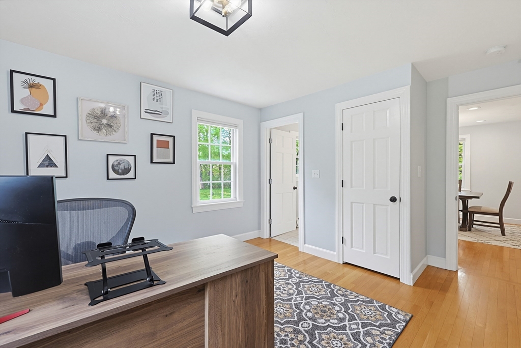 424 Dedham Street Wrentham, MA 02093 - Photo 21 of 40