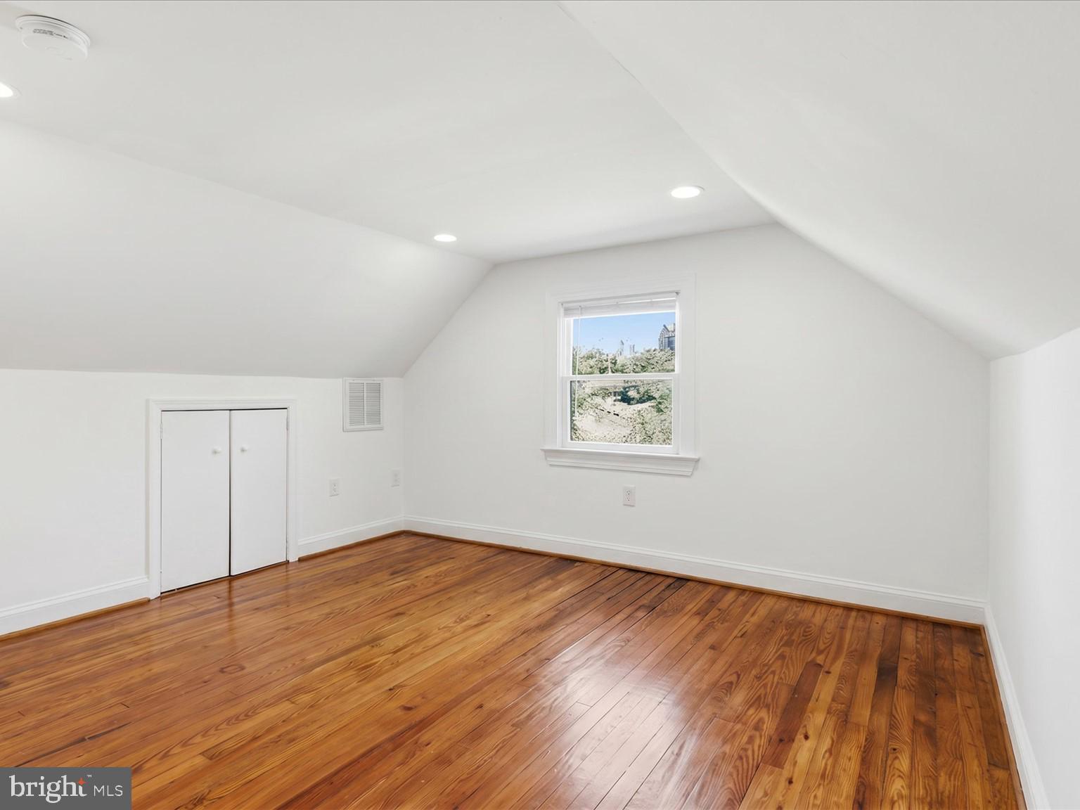 6003 Rixey Drive Alexandria, VA 22303 - Photo 33 of 37 2nd floor bedroom (#5)