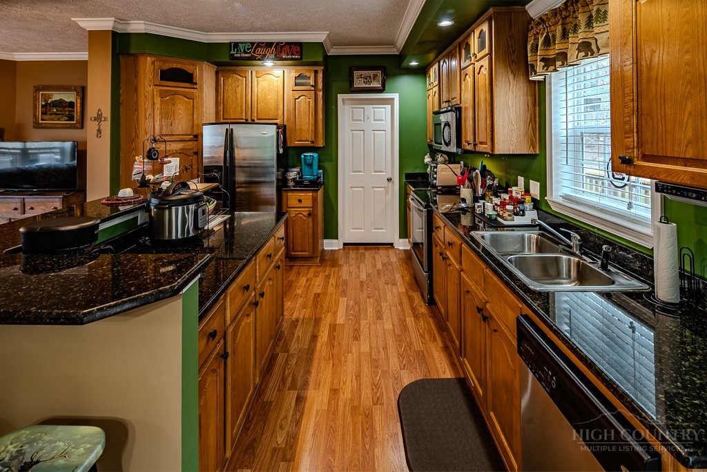 110 Greenbriar Road Beech Mountain, NC 28604 - Photo 13 of 49