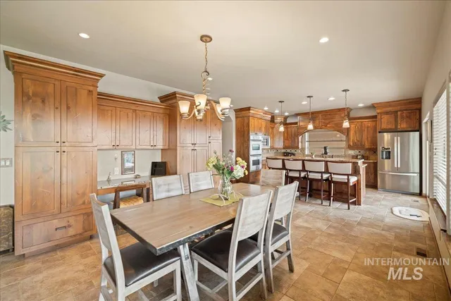 $2,400,000 | 1270 Hillcrest Drive, Vale, OR 97918