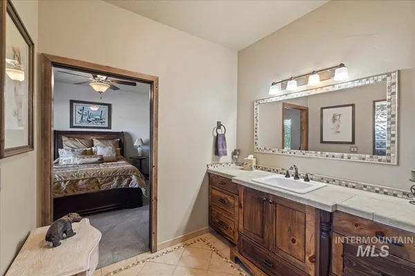 $2,400,000 | 1270 Hillcrest Drive, Vale, OR 97918