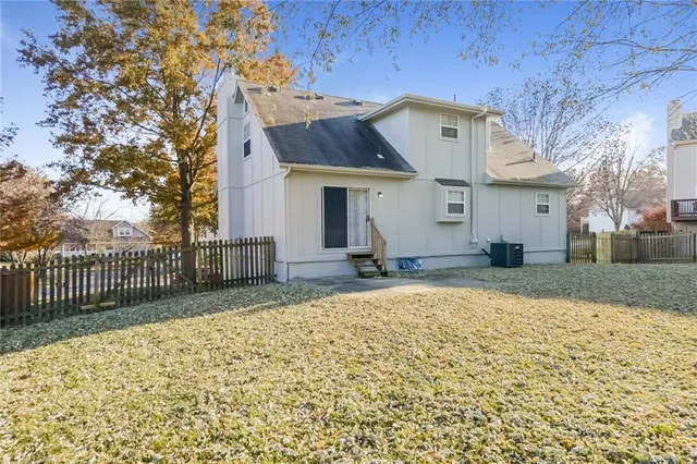 $2,325 | 2314 Northeast Springbrook Street, Blue Springs, MO 64014