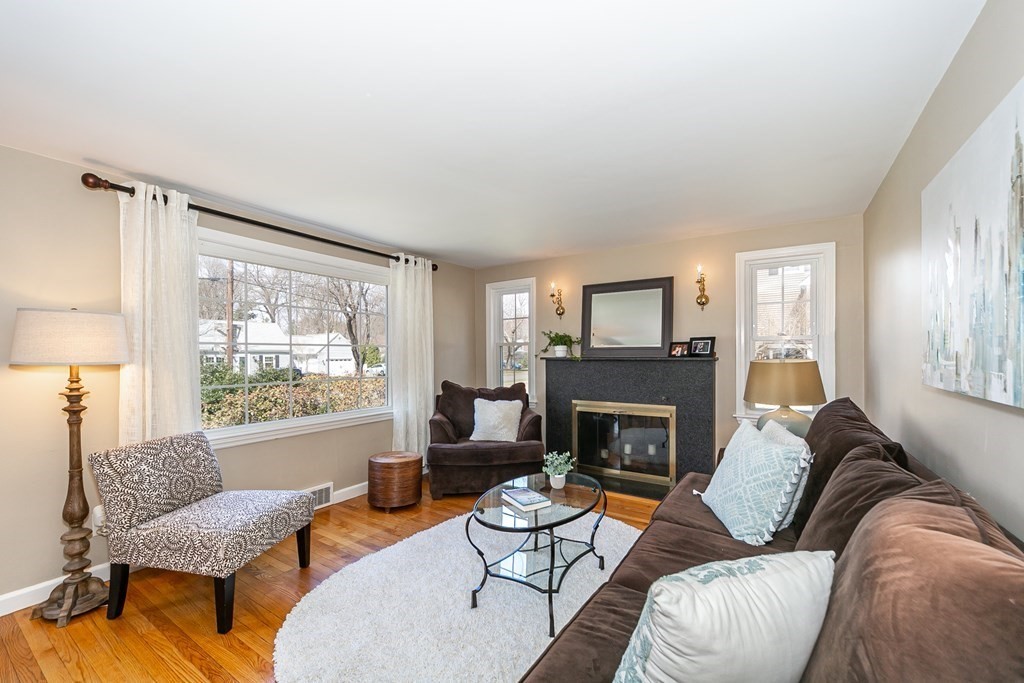 1 Marguerite Road Walpole, MA 02081 - Photo 3 of 28 Gallery Image 3