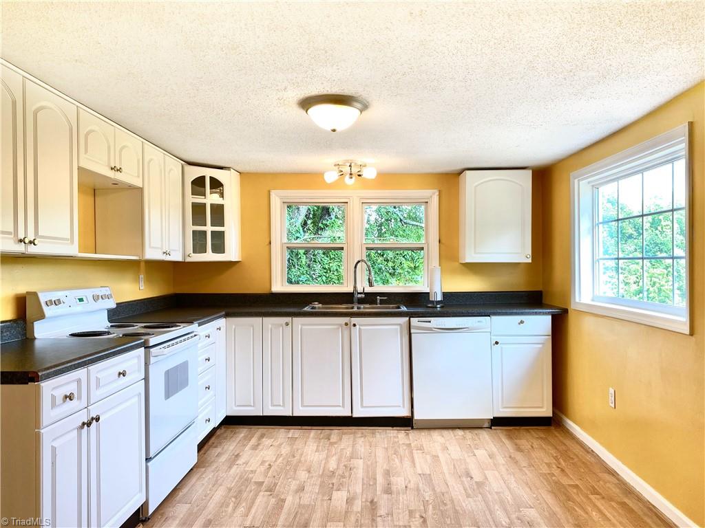 451 Wilson Road Reidsville, NC 27320 - Photo 4 of 19 Gallery Image 4
