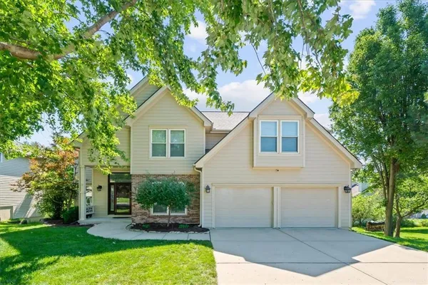 $540,000 | 7801 North Revere Drive, Kansas City, MO 64151