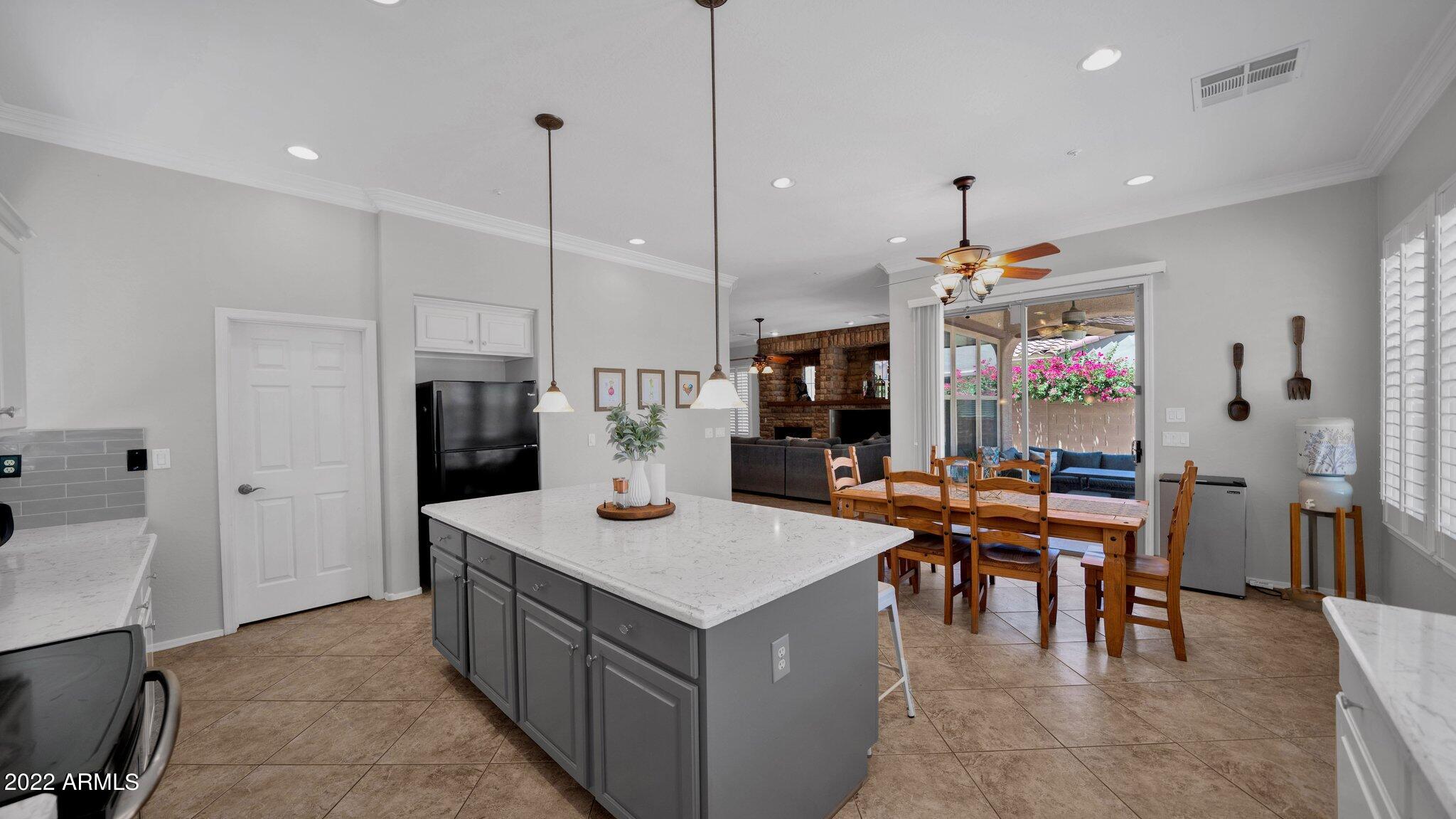 18484 Verdin Road Goodyear, AZ 85338 - Photo 11 of 30 8-web-or-mls-DSC01882