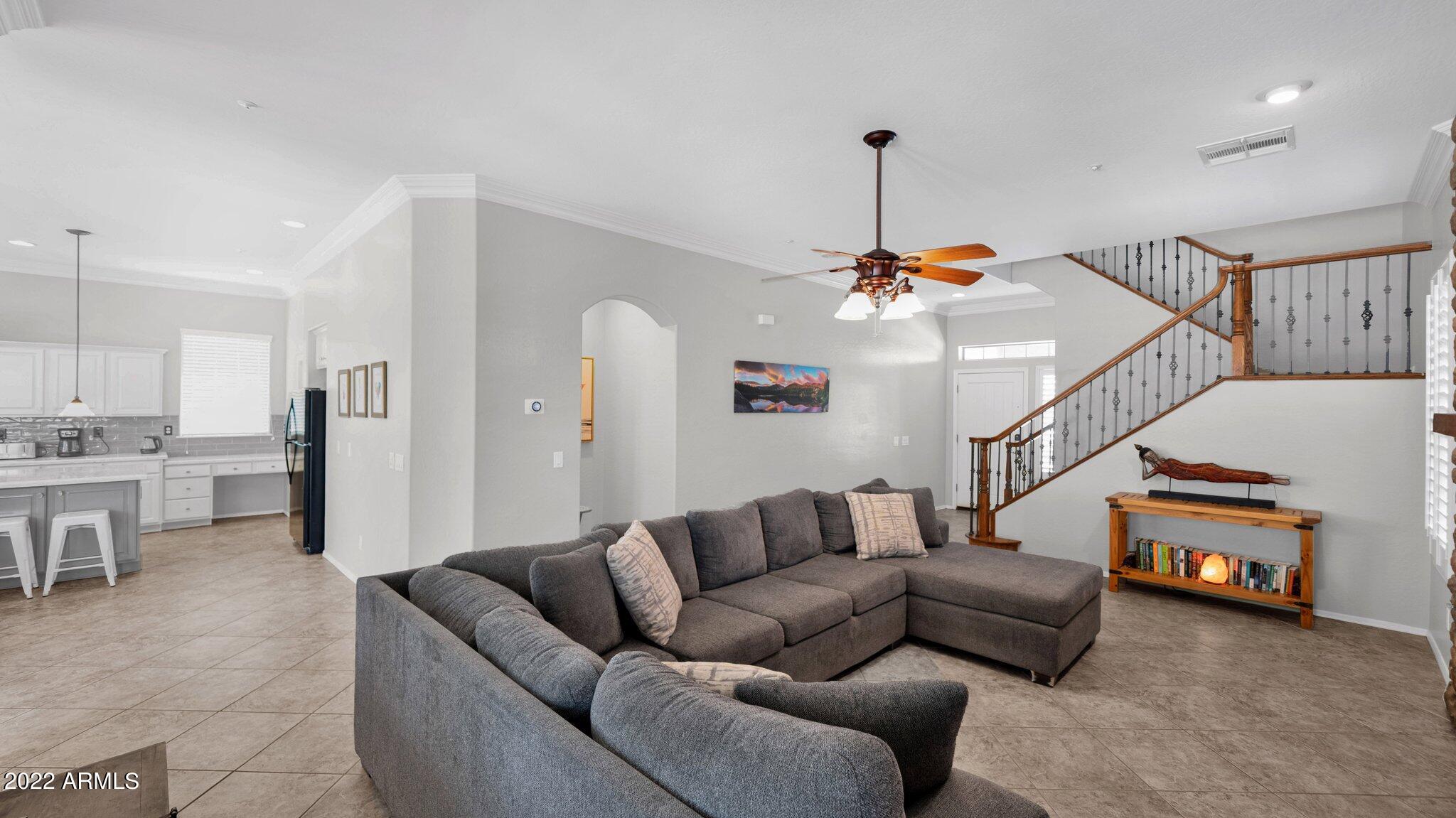 18484 Verdin Road Goodyear, AZ 85338 - Photo 6 of 30 3-web-or-mls-DSC01873