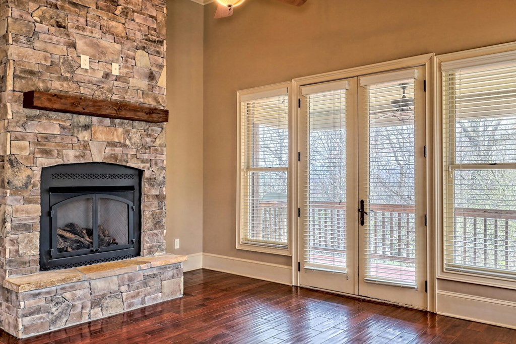 300 Licklog Ridge, Unit 13 Hayesville, NC 28904 - Photo 16 of 42 Gallery Image 16