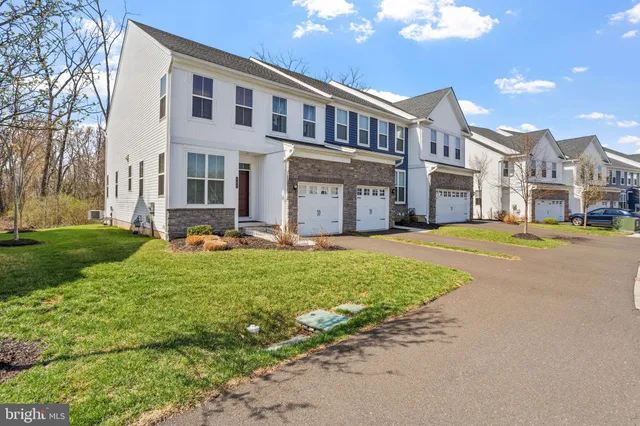 $3,100 | 407 Wynstone Court, Colmar, PA 18915