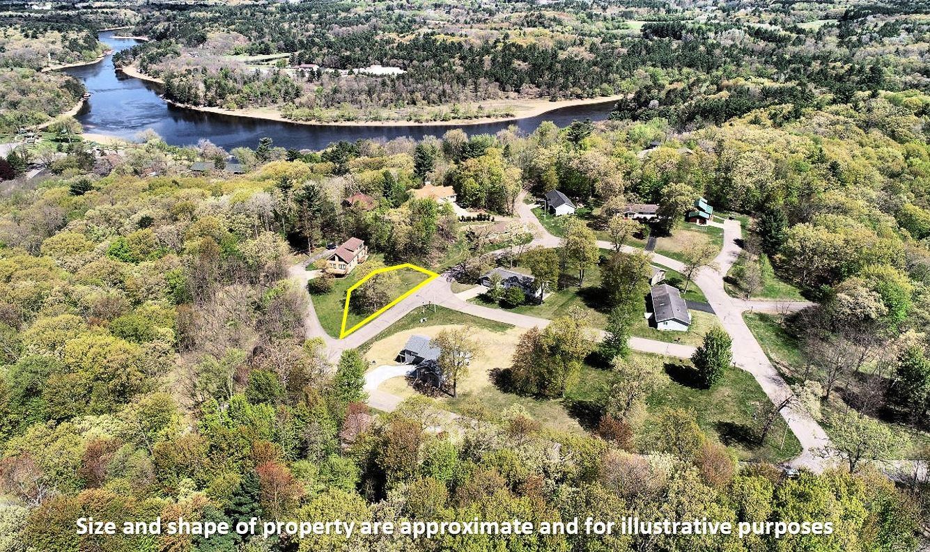 61 Dakota Ridge Road Baraboo, WI 53913 - Photo 2 of 30