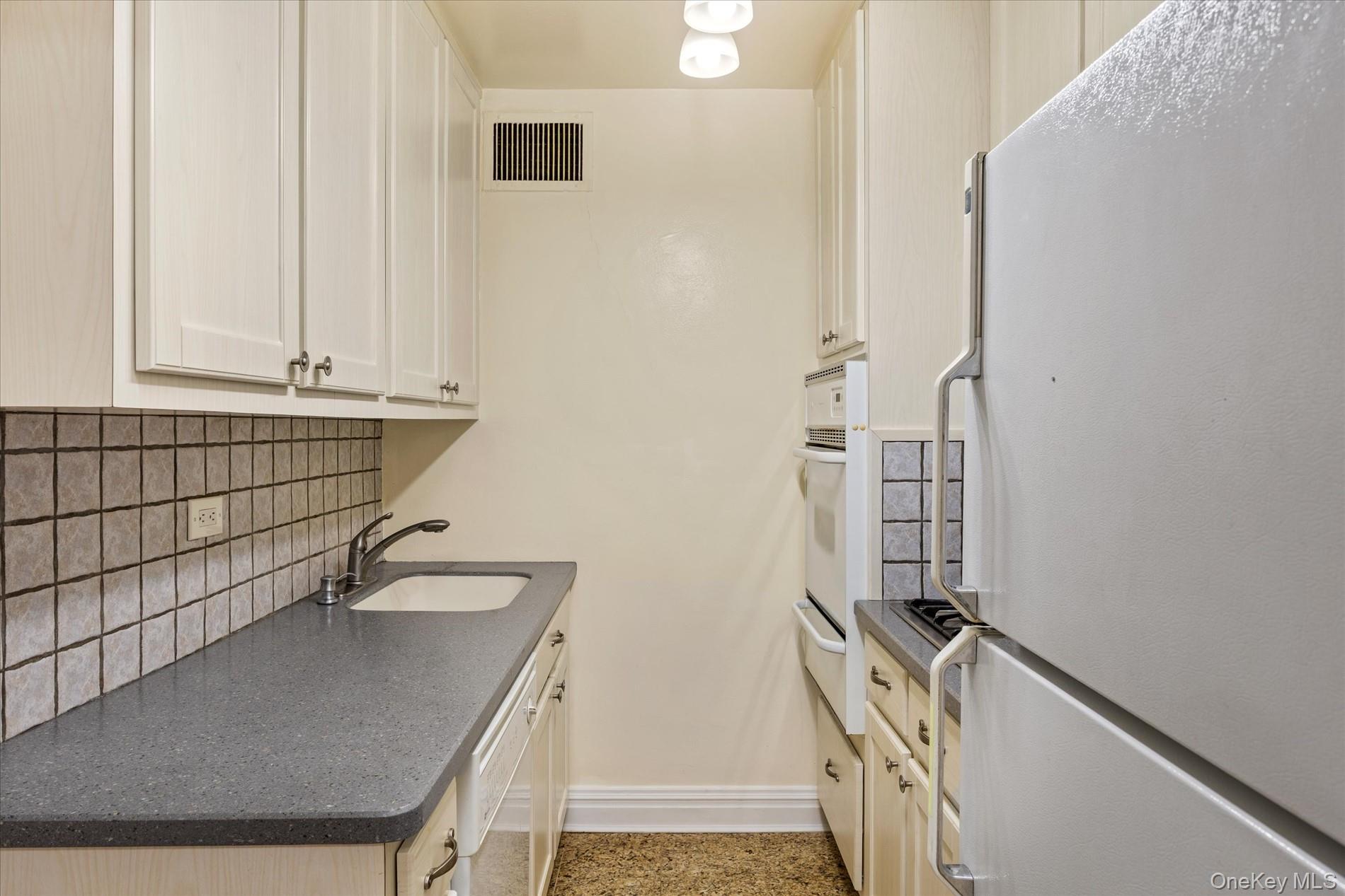 102-10 66th Road, Unit 12A Queens, NY 11375 - Photo 12 of 26
