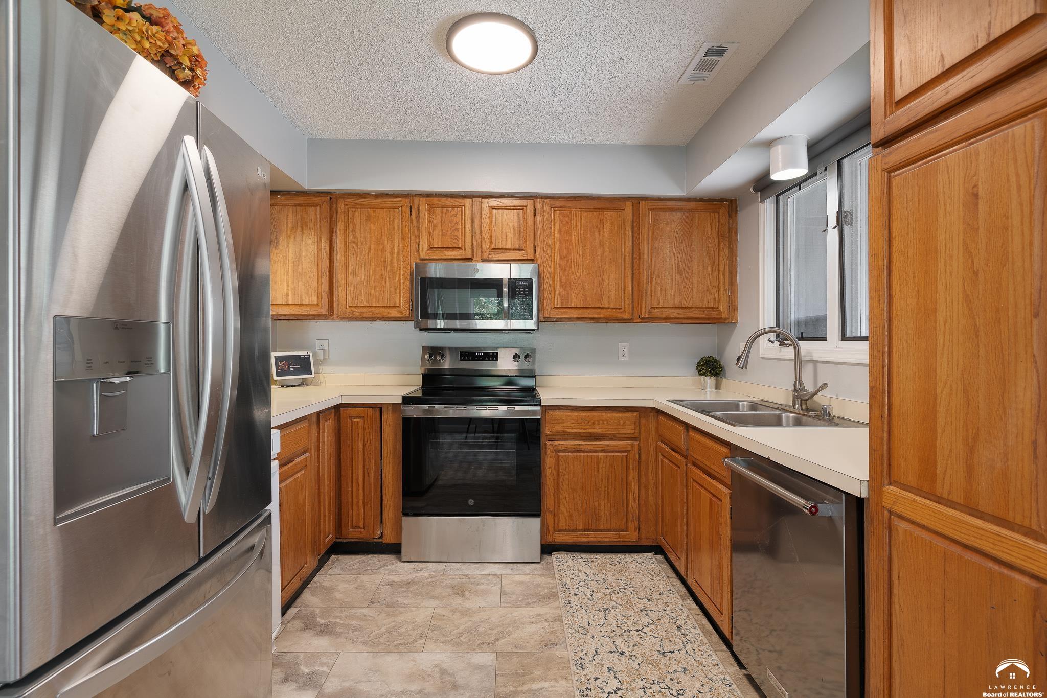 3612 West 24th Street Lawrence, KS 66047 - Photo 4 of 35