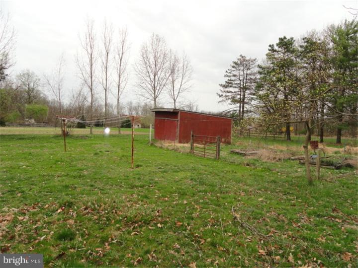 1901 Ziegler Road Pennsburg, PA 18073 - Photo 17 of 17 Barn