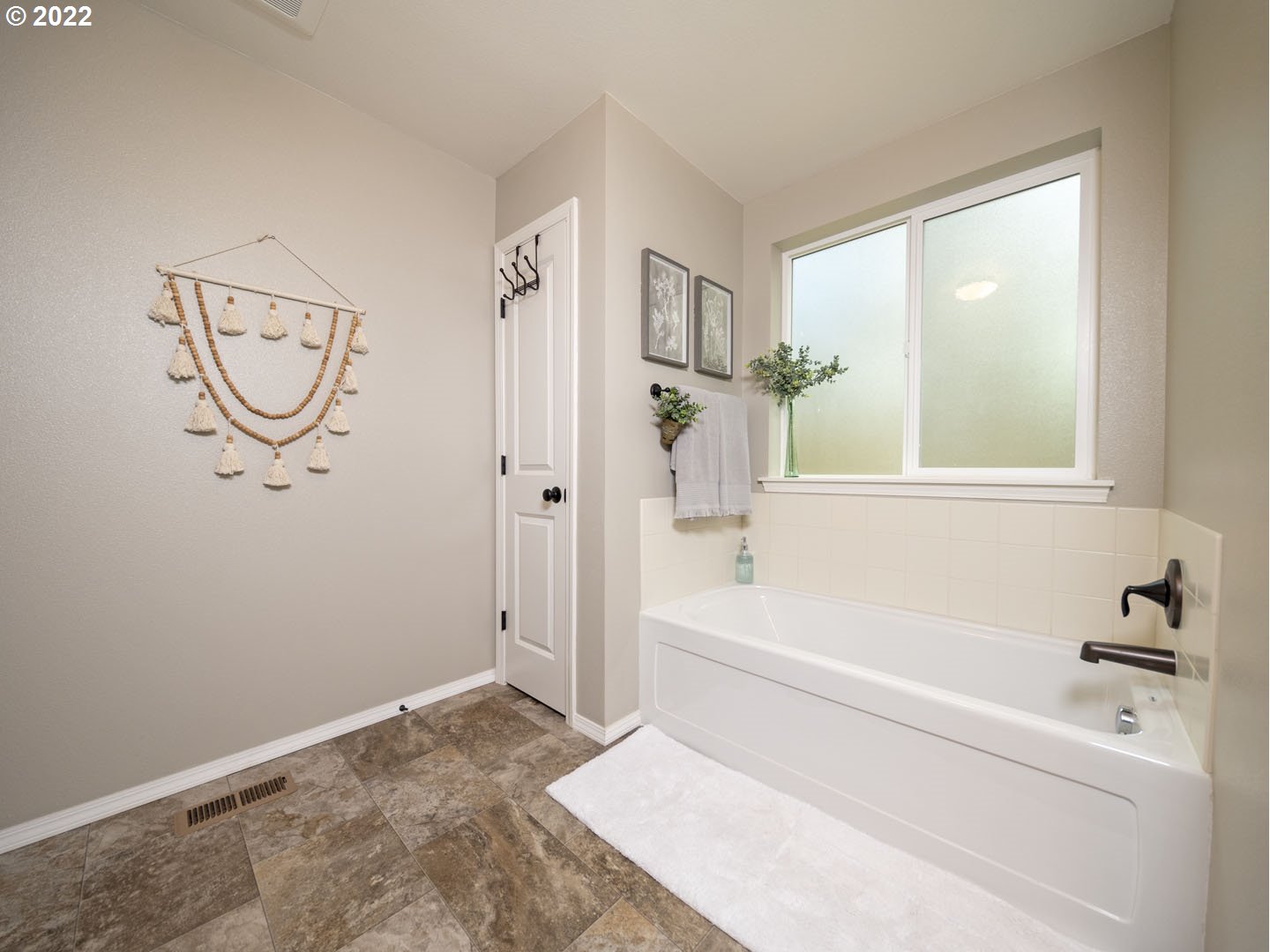 56580 Northwest Strassel Road Forest Grove, OR 97116 - Photo 19 of 28 Gallery Image 19