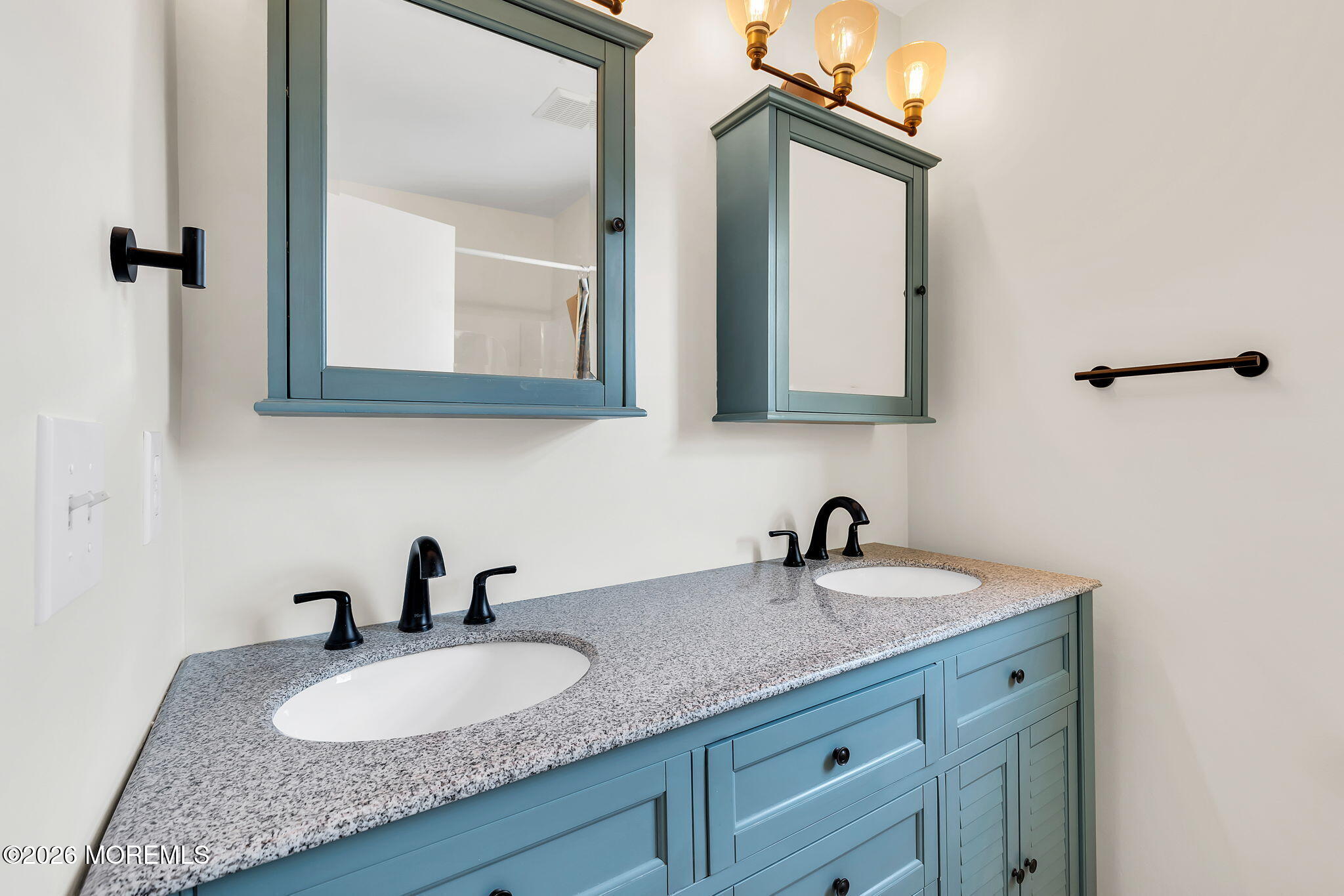 48 Quail Run Bayville, NJ 08721 - Photo 22 of 45 Primary Bathroom
