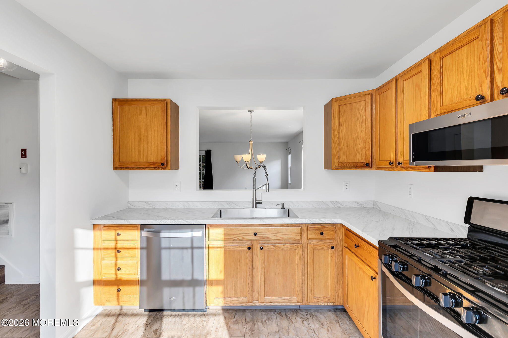 48 Quail Run Bayville, NJ 08721 - Photo 6 of 45 Kitchen