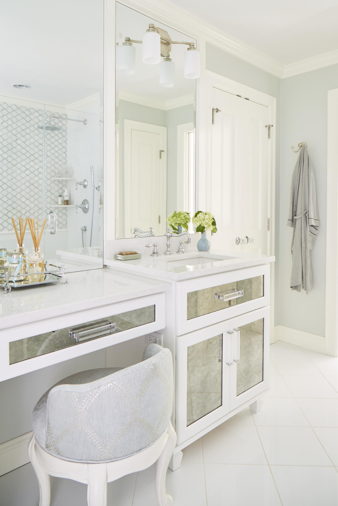 306 Monomoscoy Road Mashpee, MA 02649 - Photo 12 of 20 a bathroom with a sink and a mirror